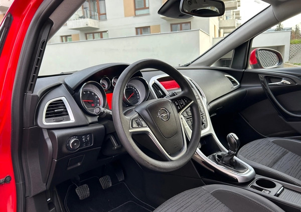 Opel Astra cena 33888 przebieg: 206300, rok produkcji 2015 z Lublin małe 277